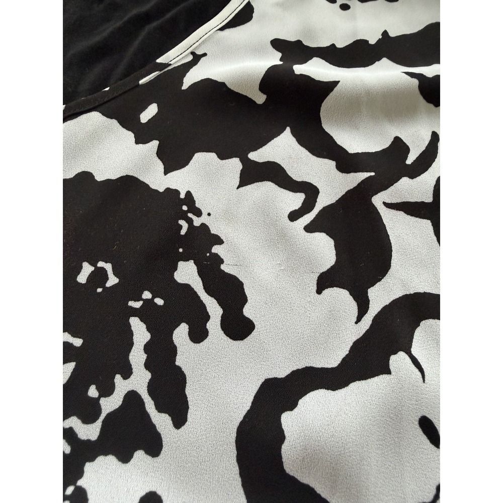 LOFT Outlet Oversized Floral Abstract Top Blouse Black White Womens M Cap Sleeve - Picture 6 of 9